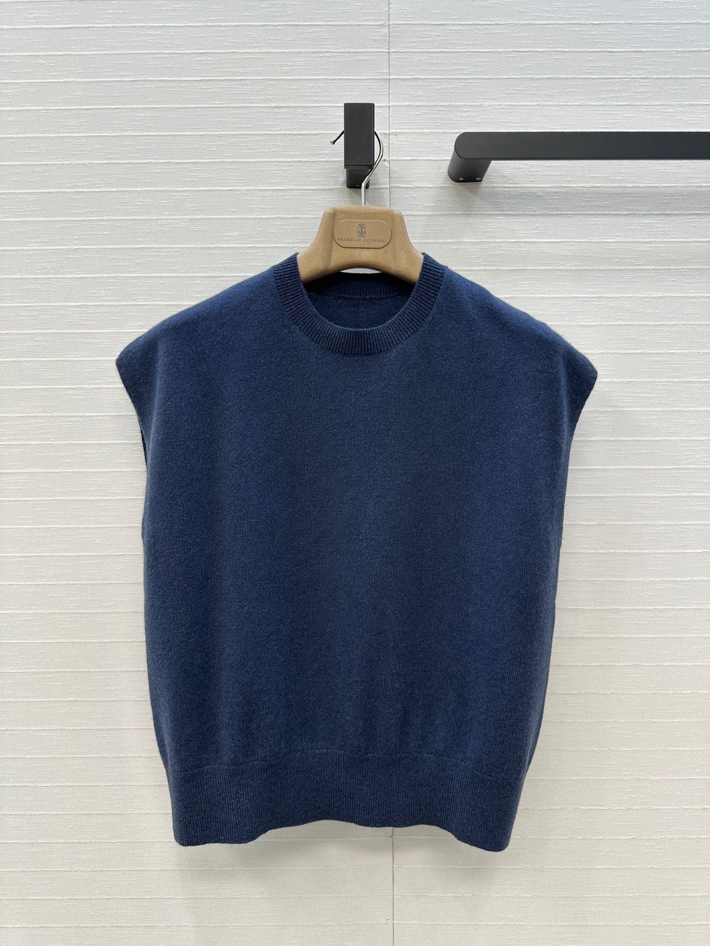 Brun 25fw cashmere vest