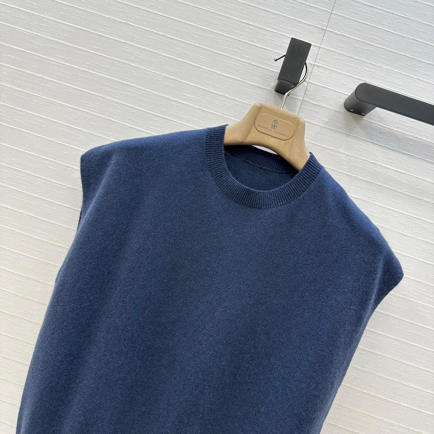 Brun 25fw cashmere vest