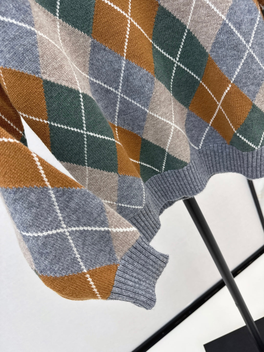 Loro 25fw jacquard sweater