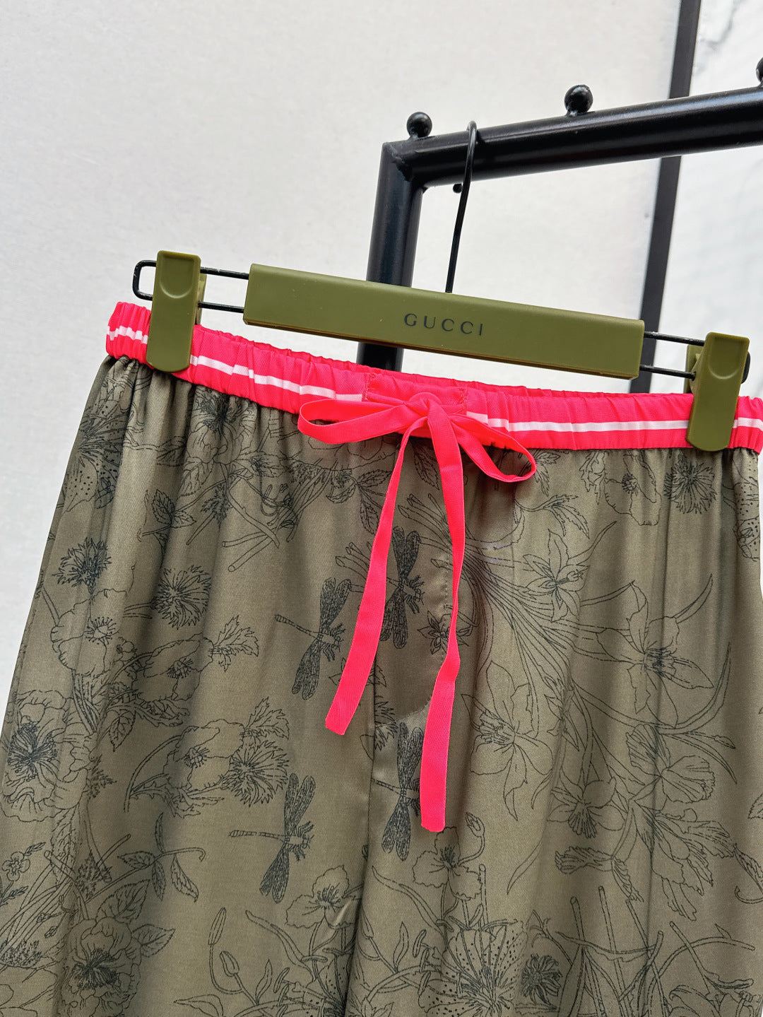 Guc 25fw printed pants