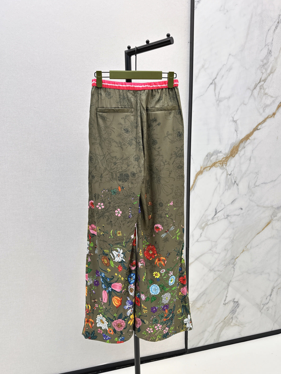 Guc 25fw printed pants