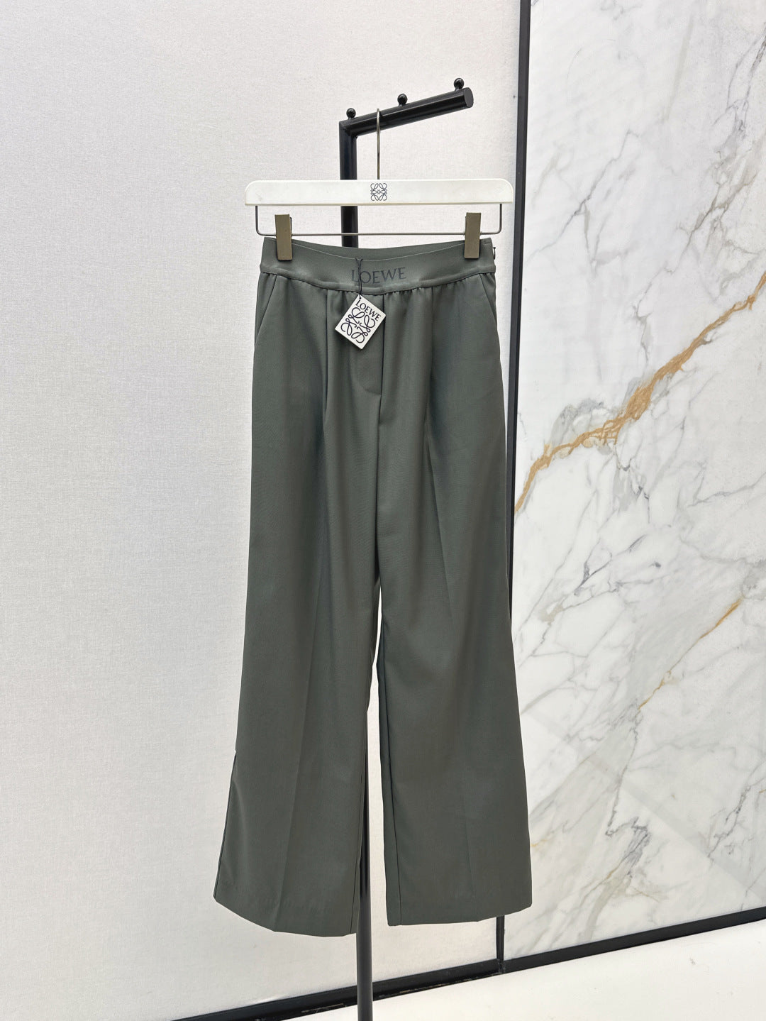Loe 25fw pants