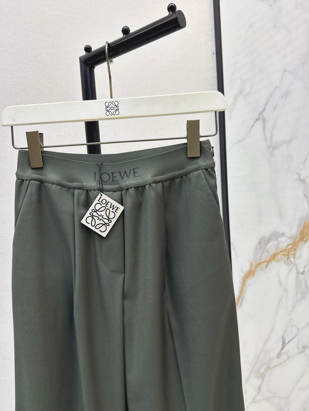 Loe 25fw pants