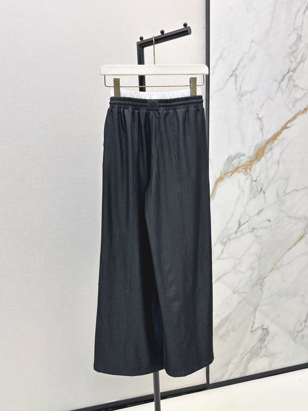 Loe 25fw pants