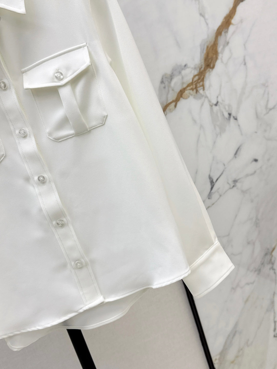 Loe 25fw embroidered shirt