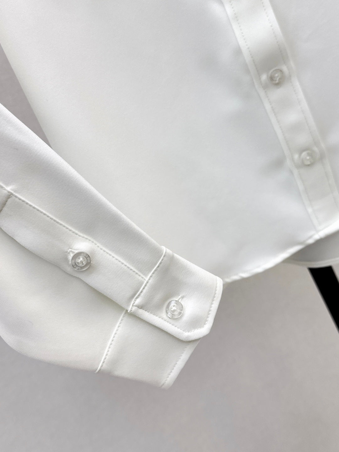Loe 25fw embroidered shirt