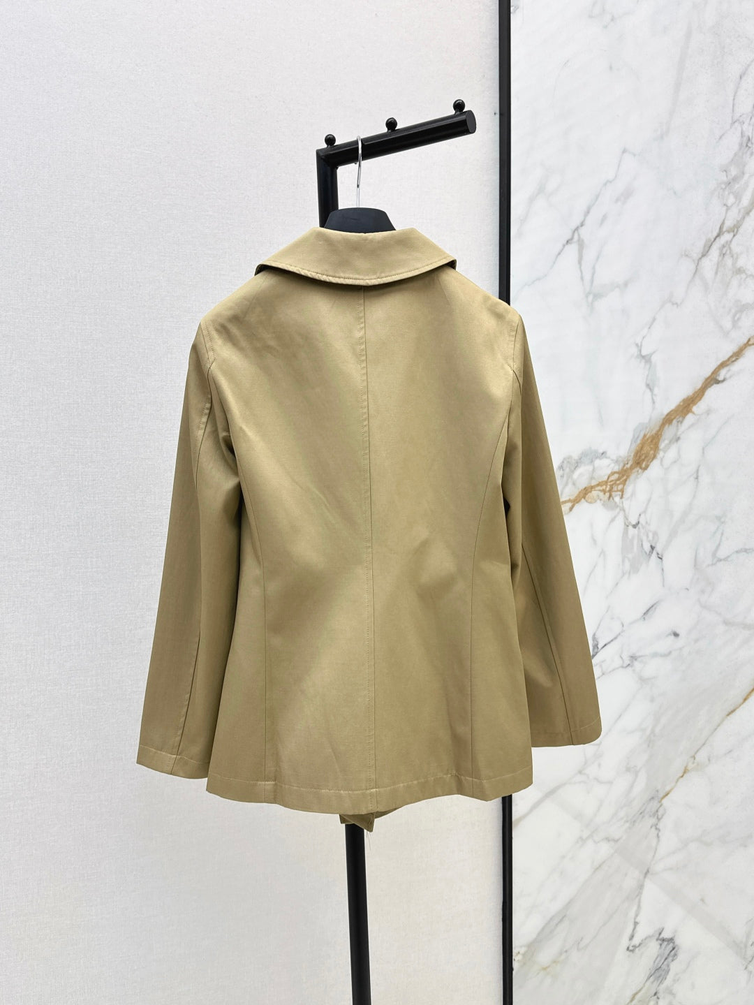 CD 25fw trench coat