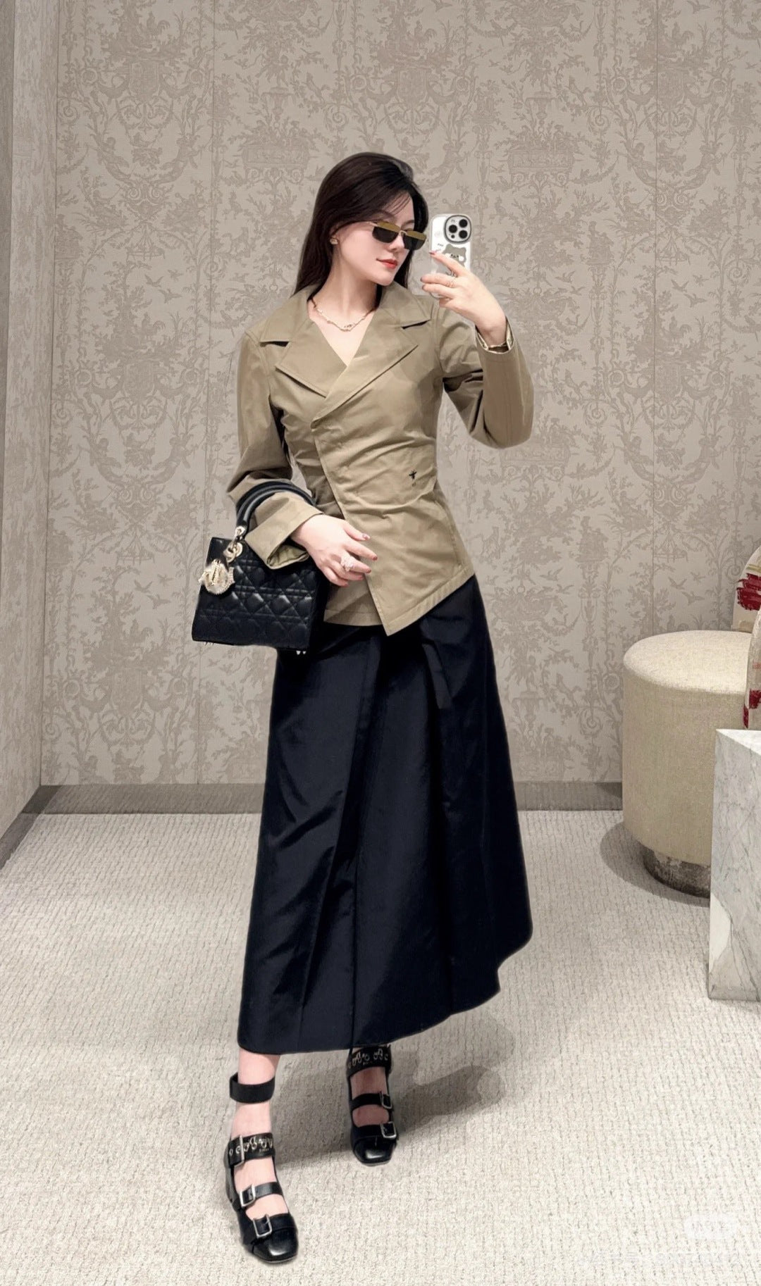 CD 25fw trench coat