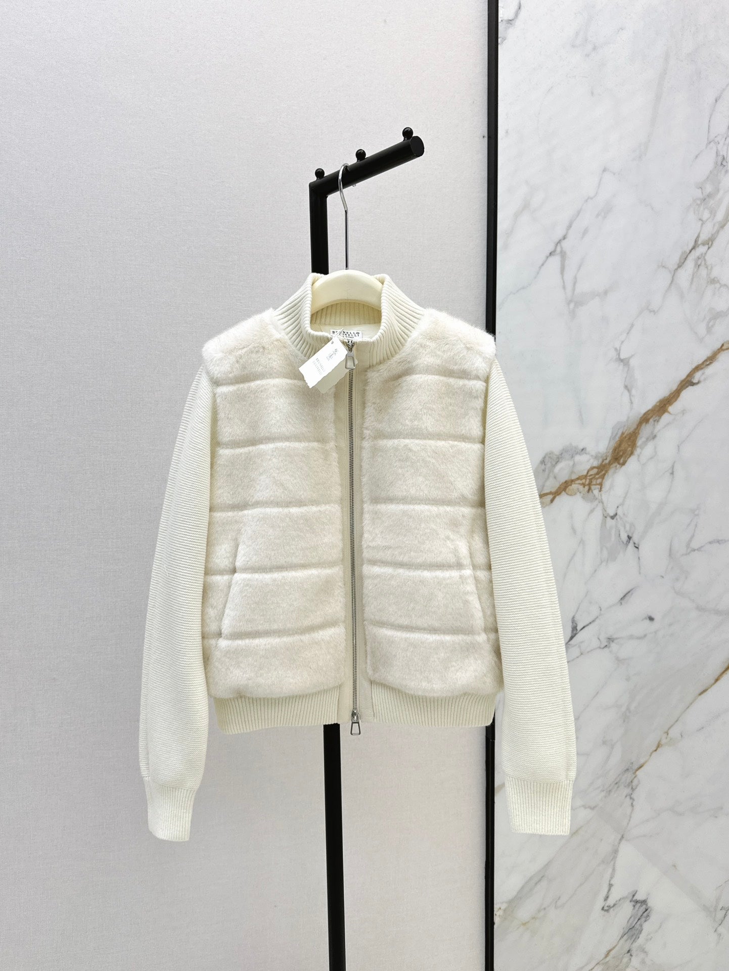 Loro 25fw knitted down jacket
