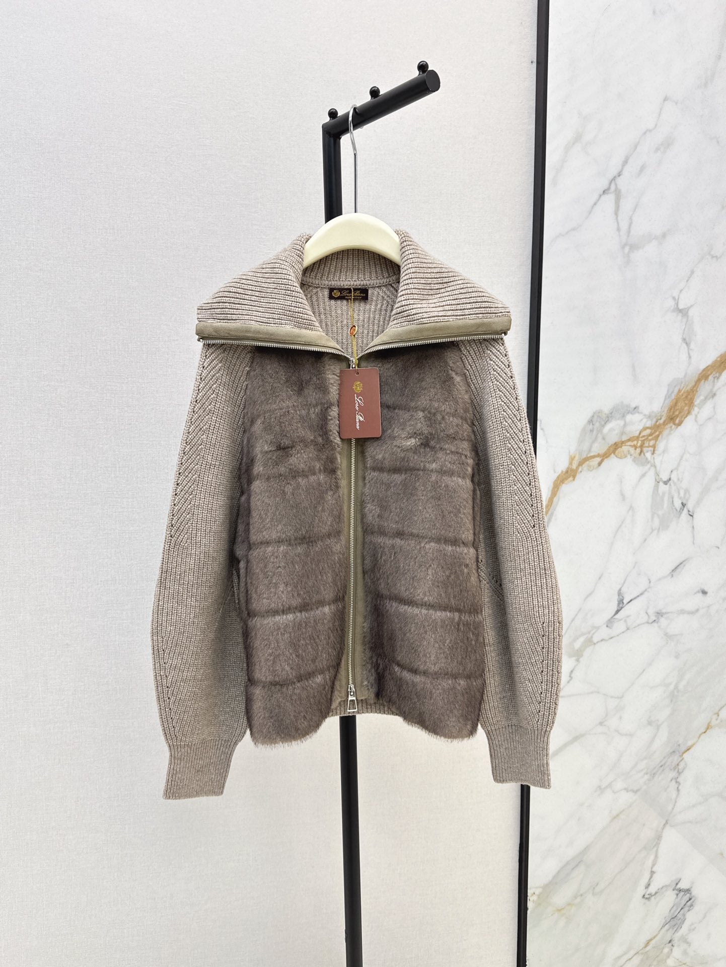 Loro 25fw knitted down jacket