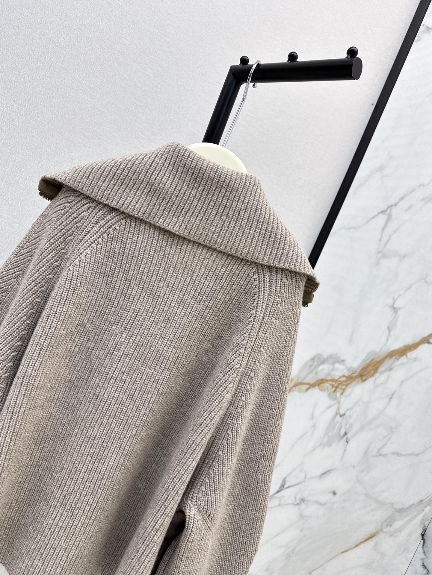 Loro 25fw knitted down jacket