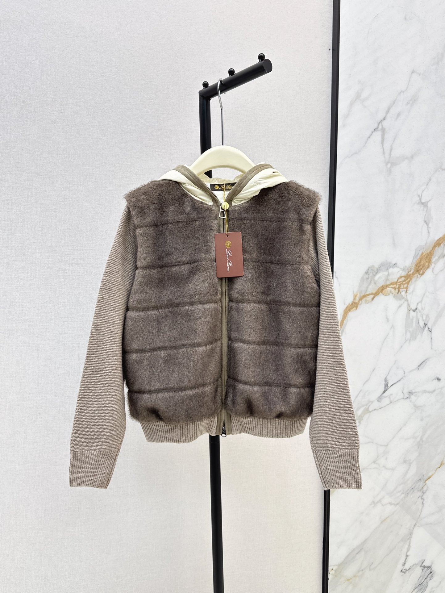 Loro 25fw knitted down jacket