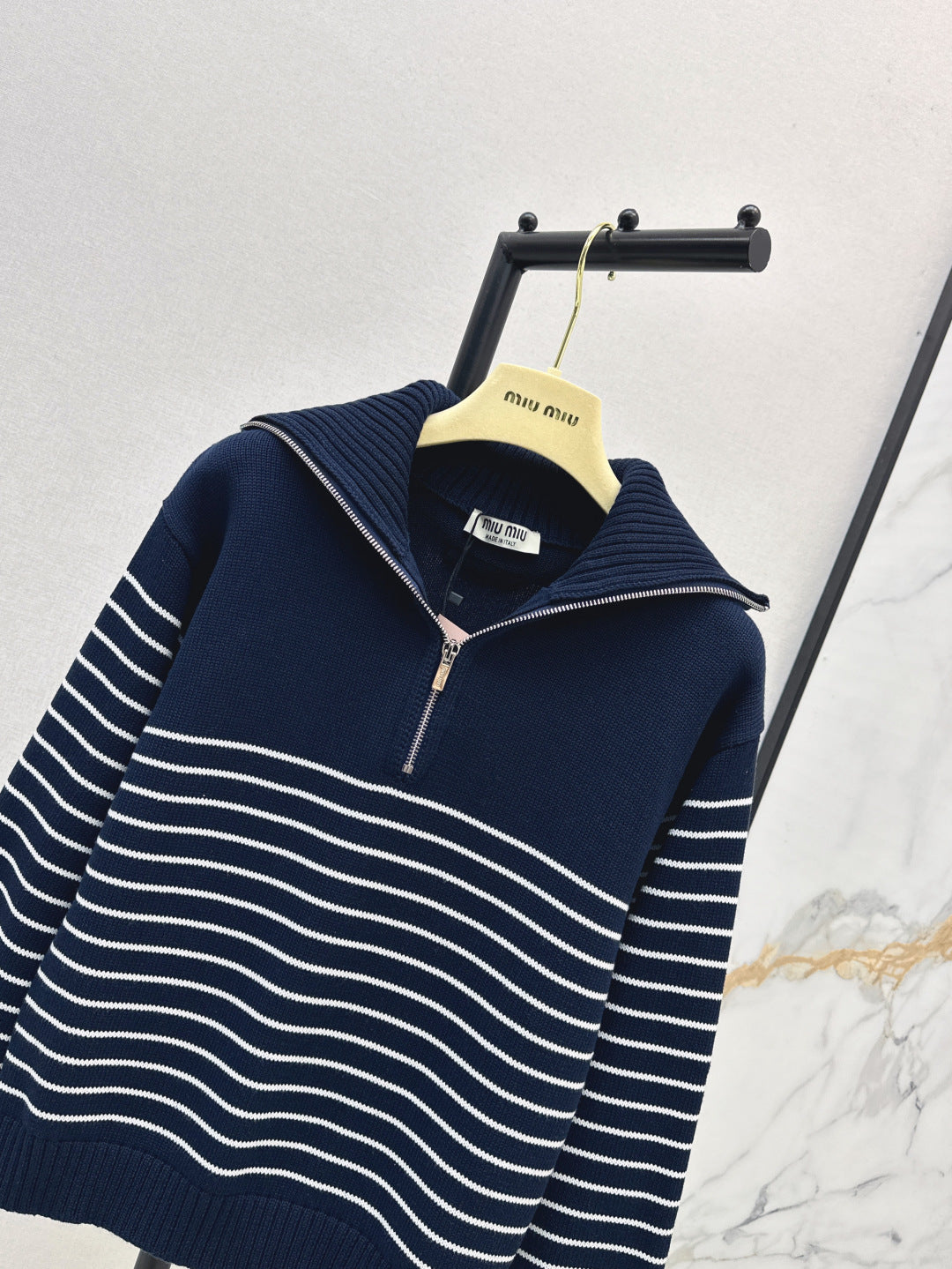 Miu 25fw knitted sweater