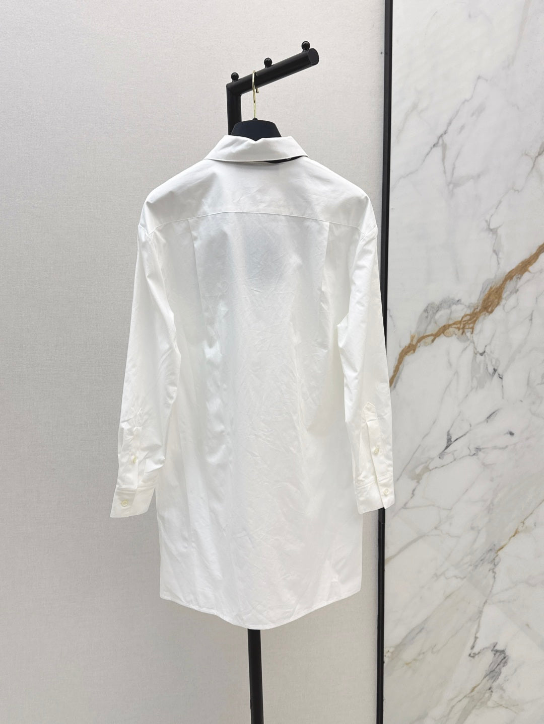 Louis 25fw scarf shirt