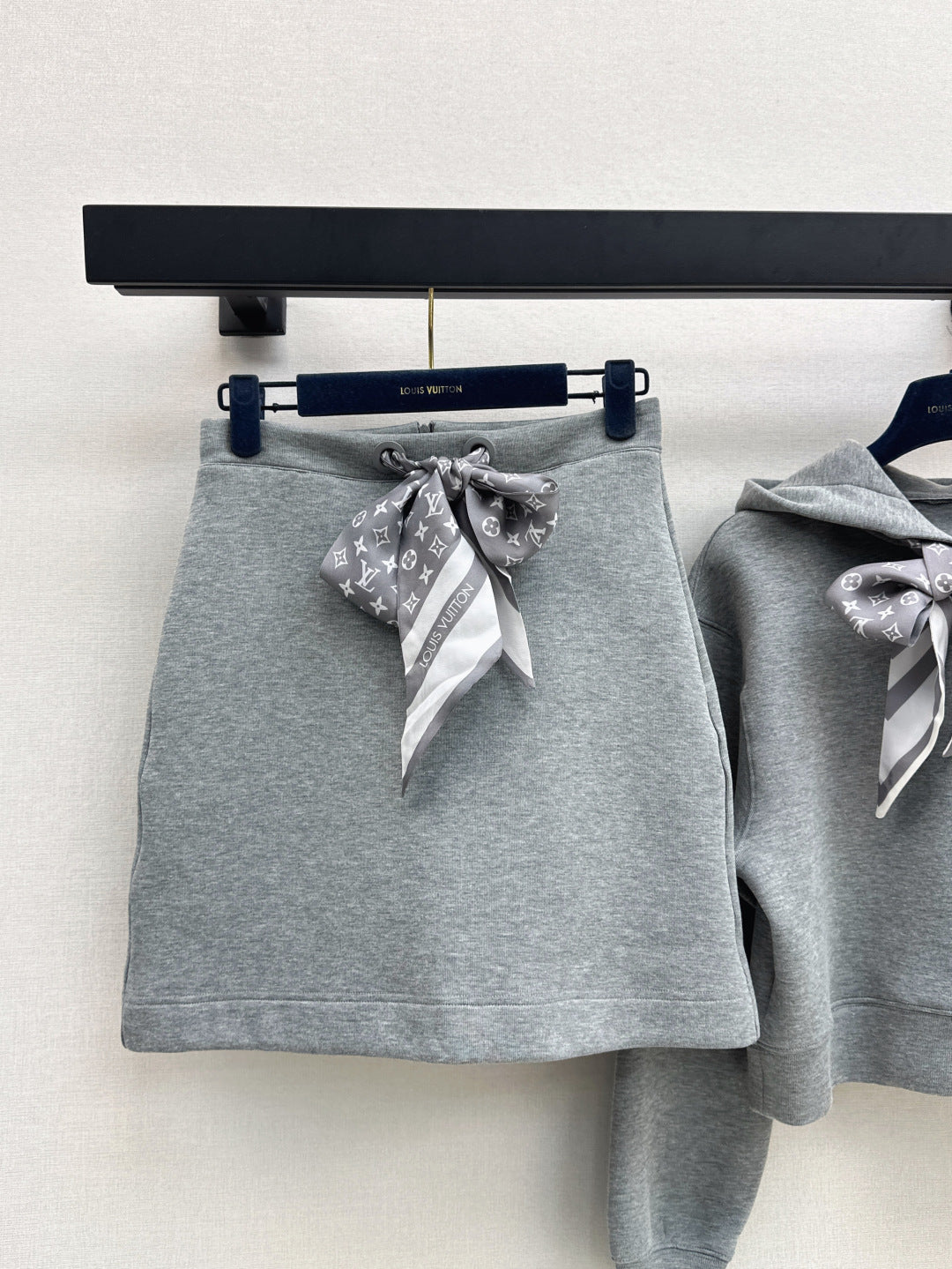 Louis 25fw hoodie suit