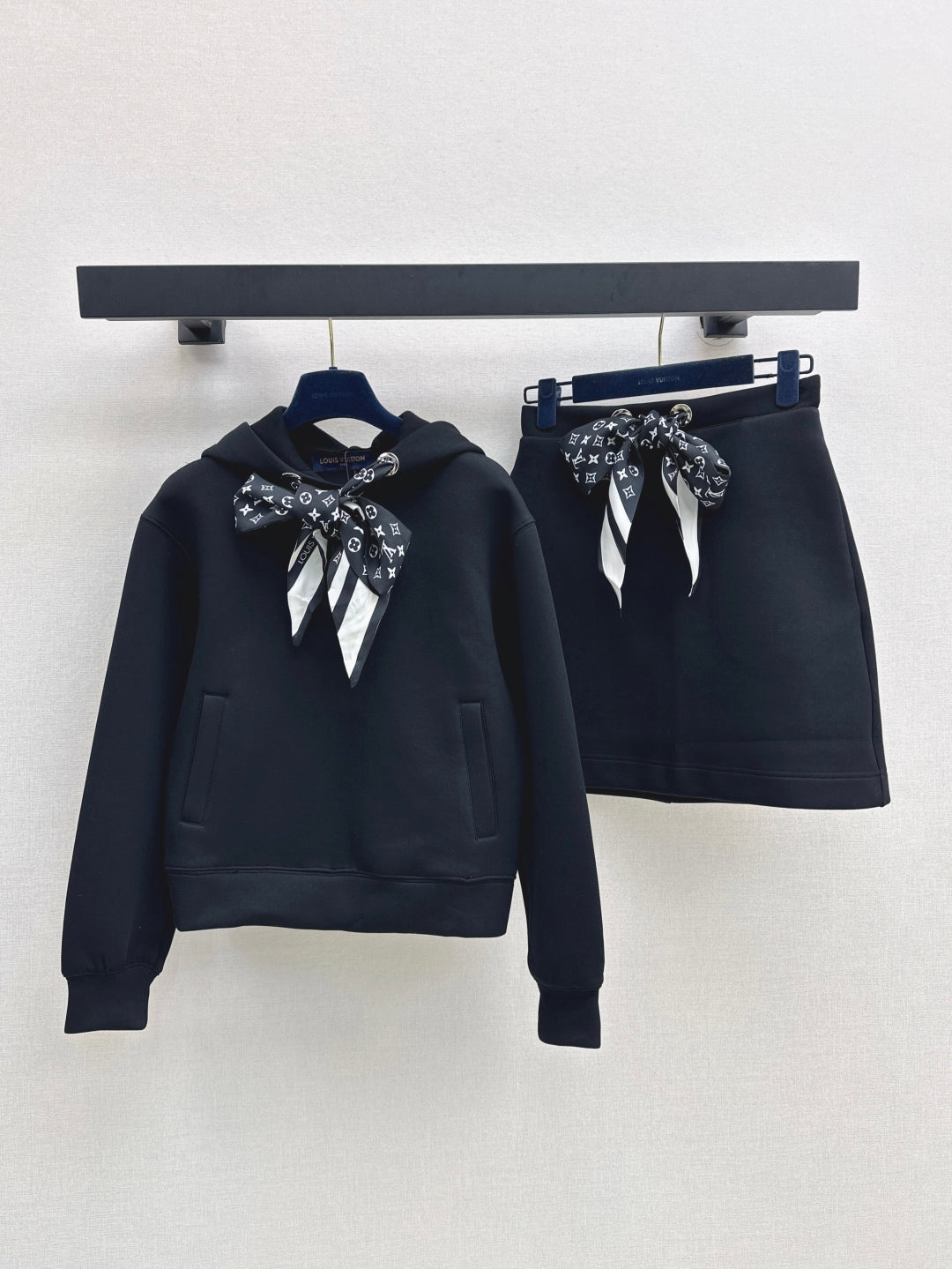 Louis 25fw hoodie suit