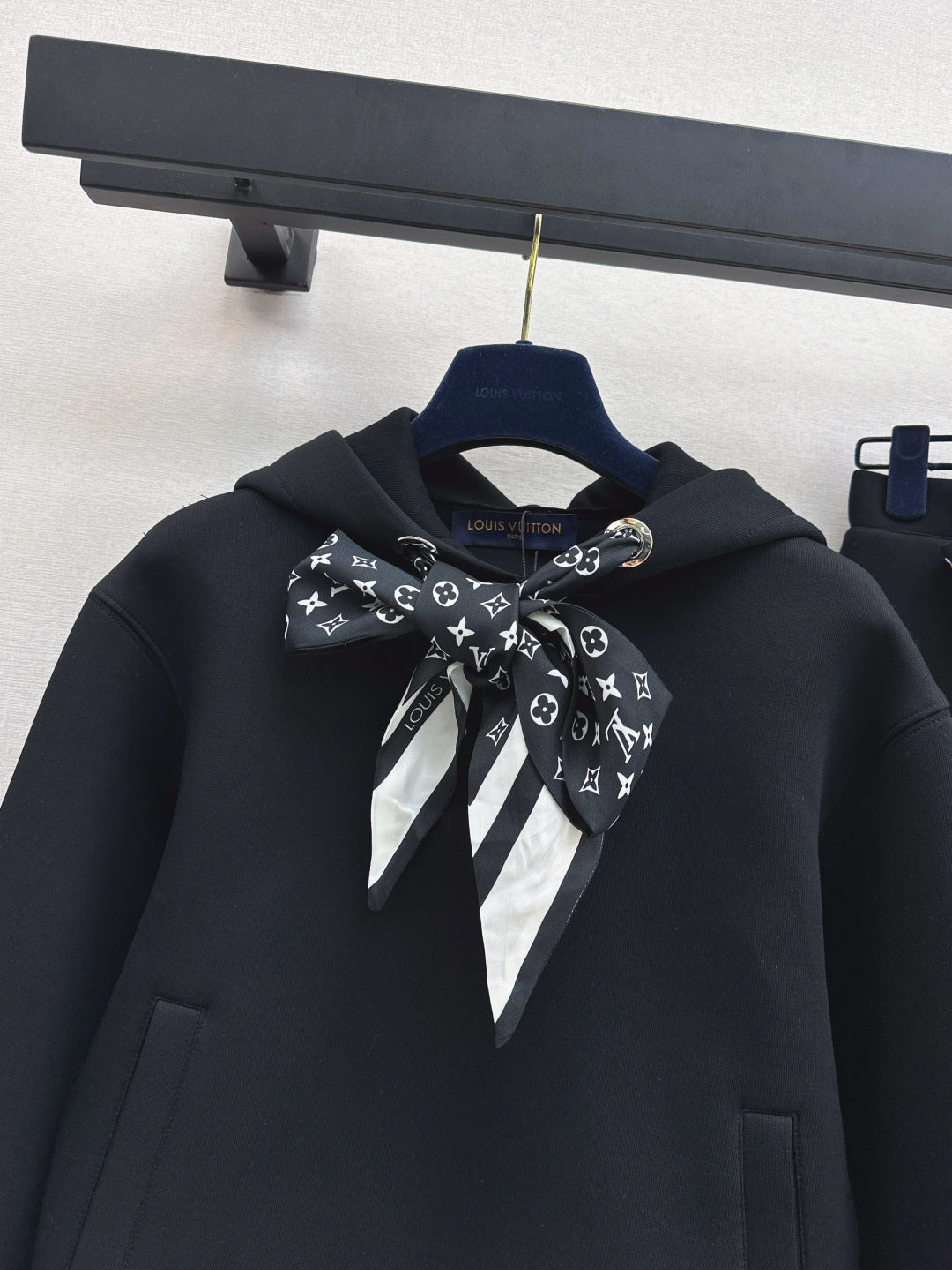Louis 25fw hoodie suit