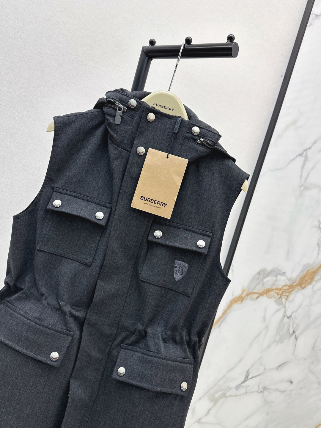 Bur 25fw embroidered vest
