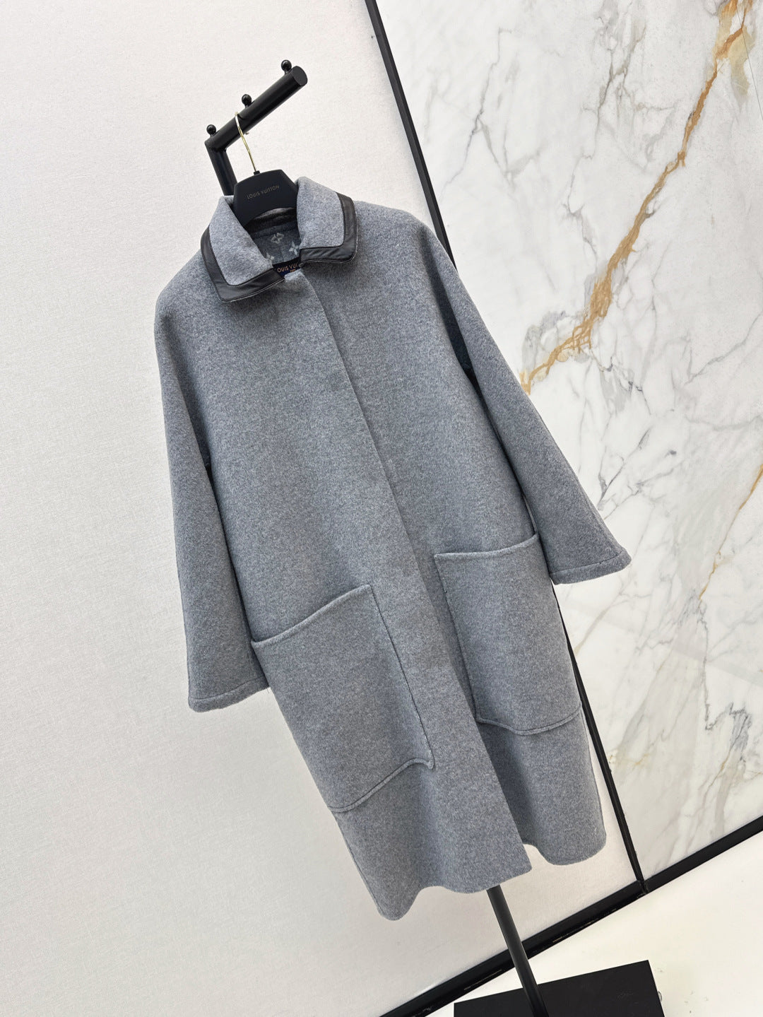 Louis 25fw reversible coat