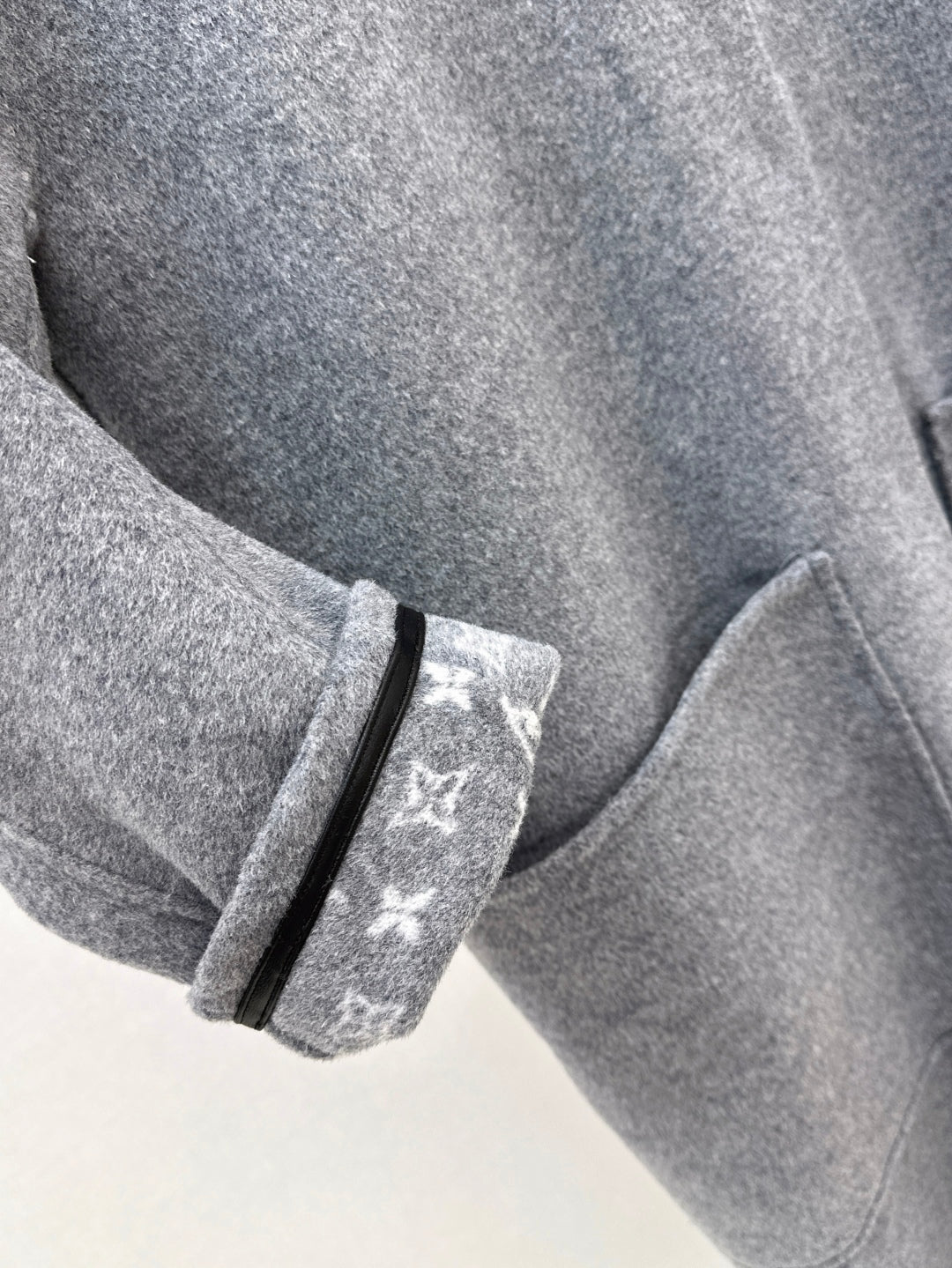 Louis 25fw reversible coat