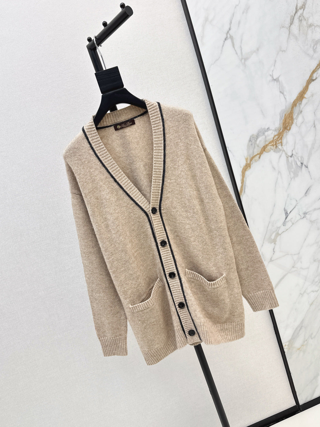 Loro 25fw cashmere cardigan