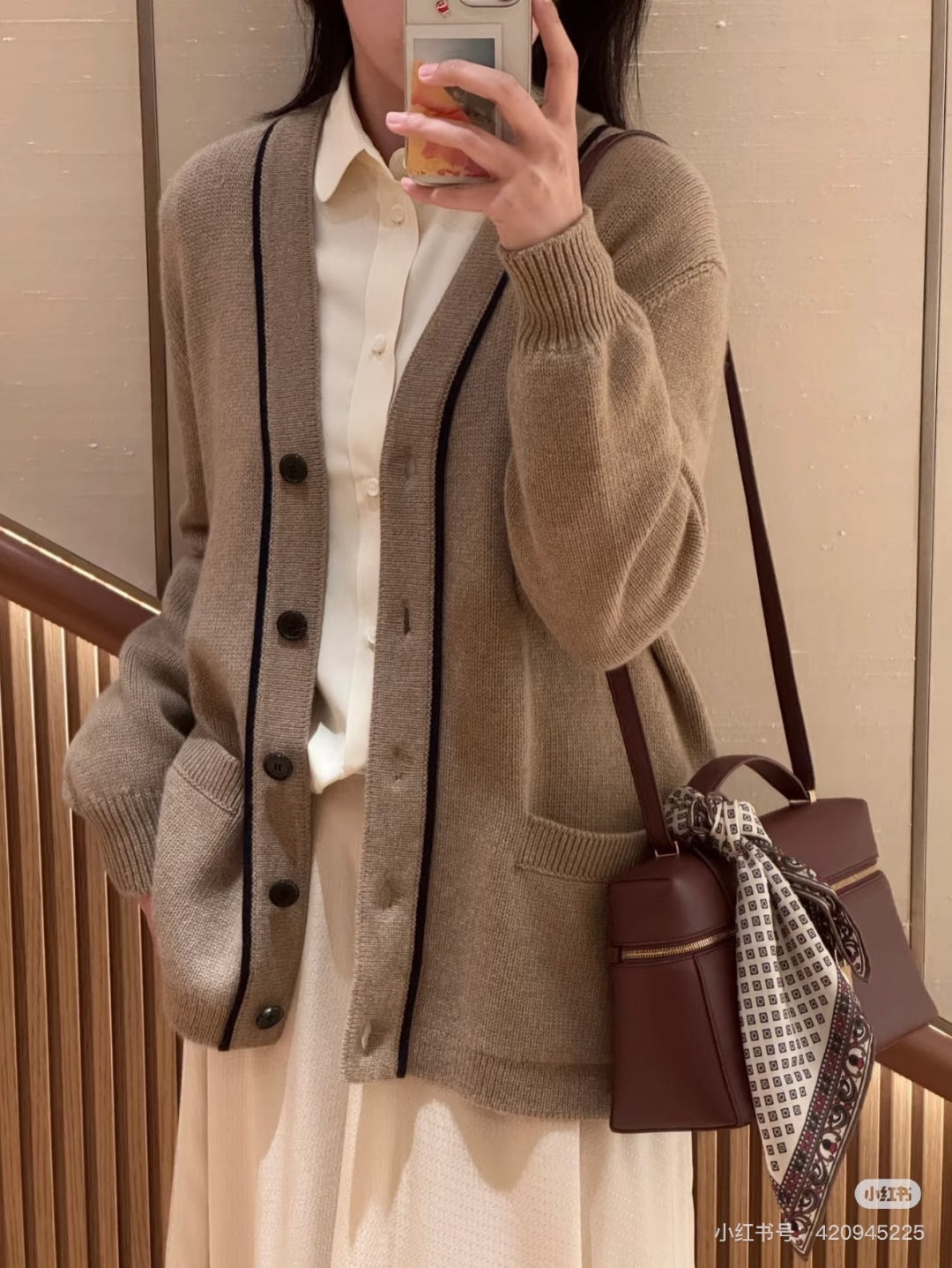 Loro 25fw cashmere cardigan