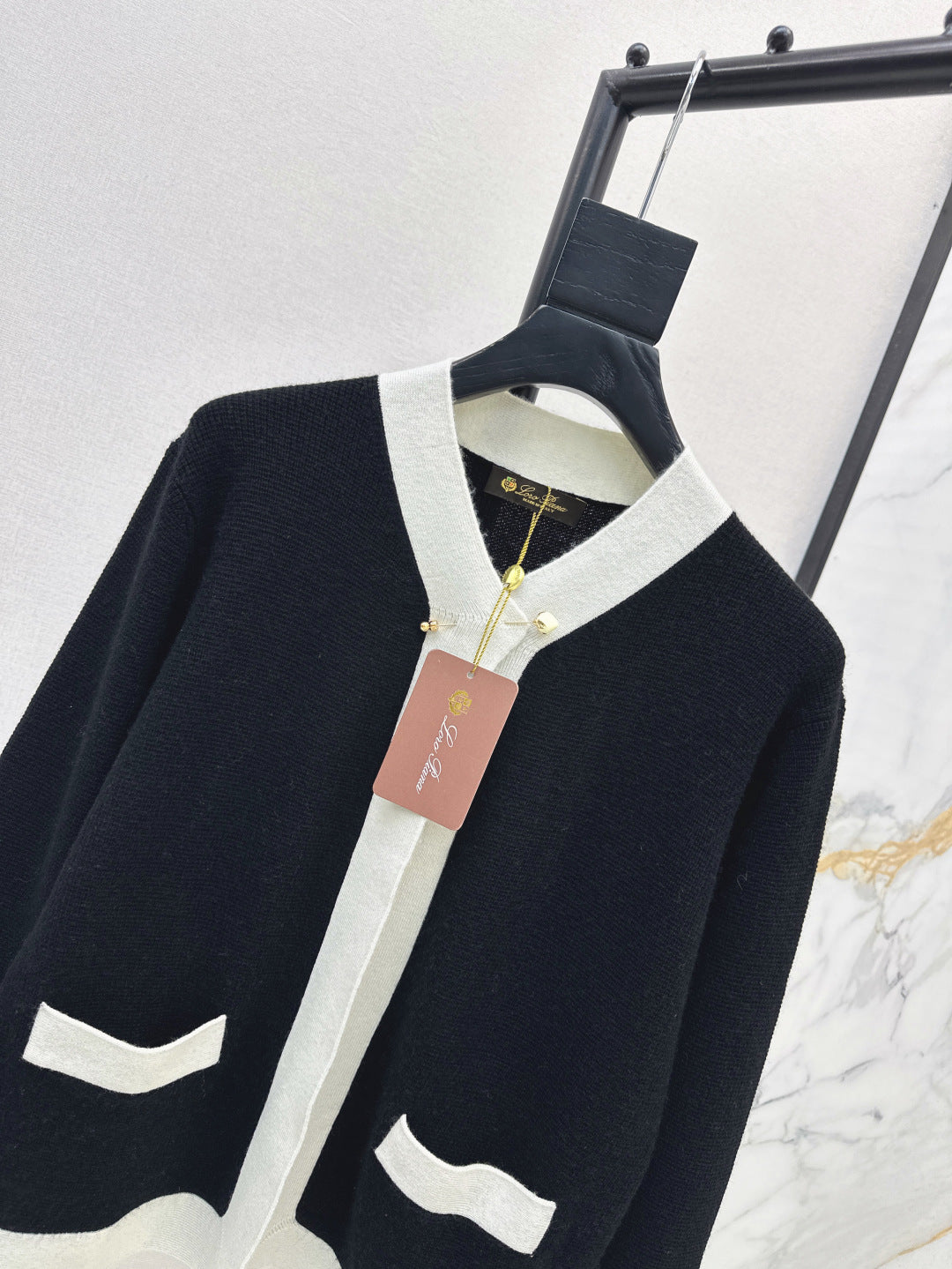 Loro 25fw cashmere cardigan
