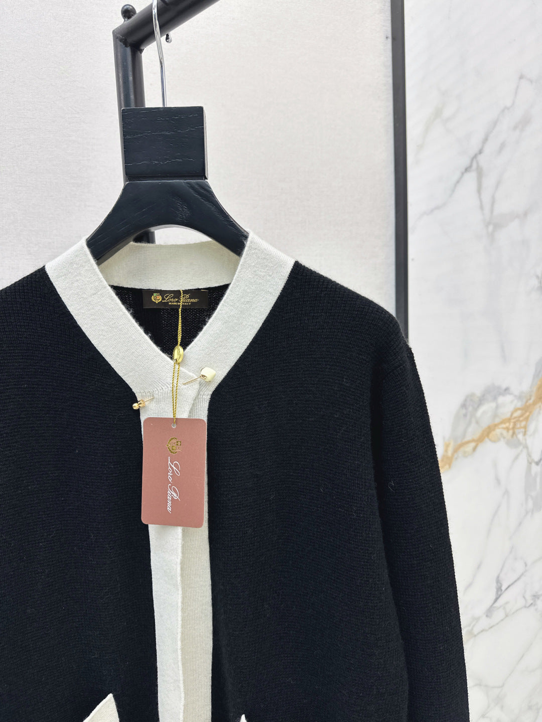 Loro 25fw cashmere cardigan