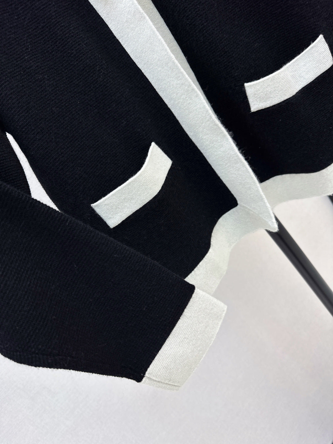 Loro 25fw cashmere cardigan