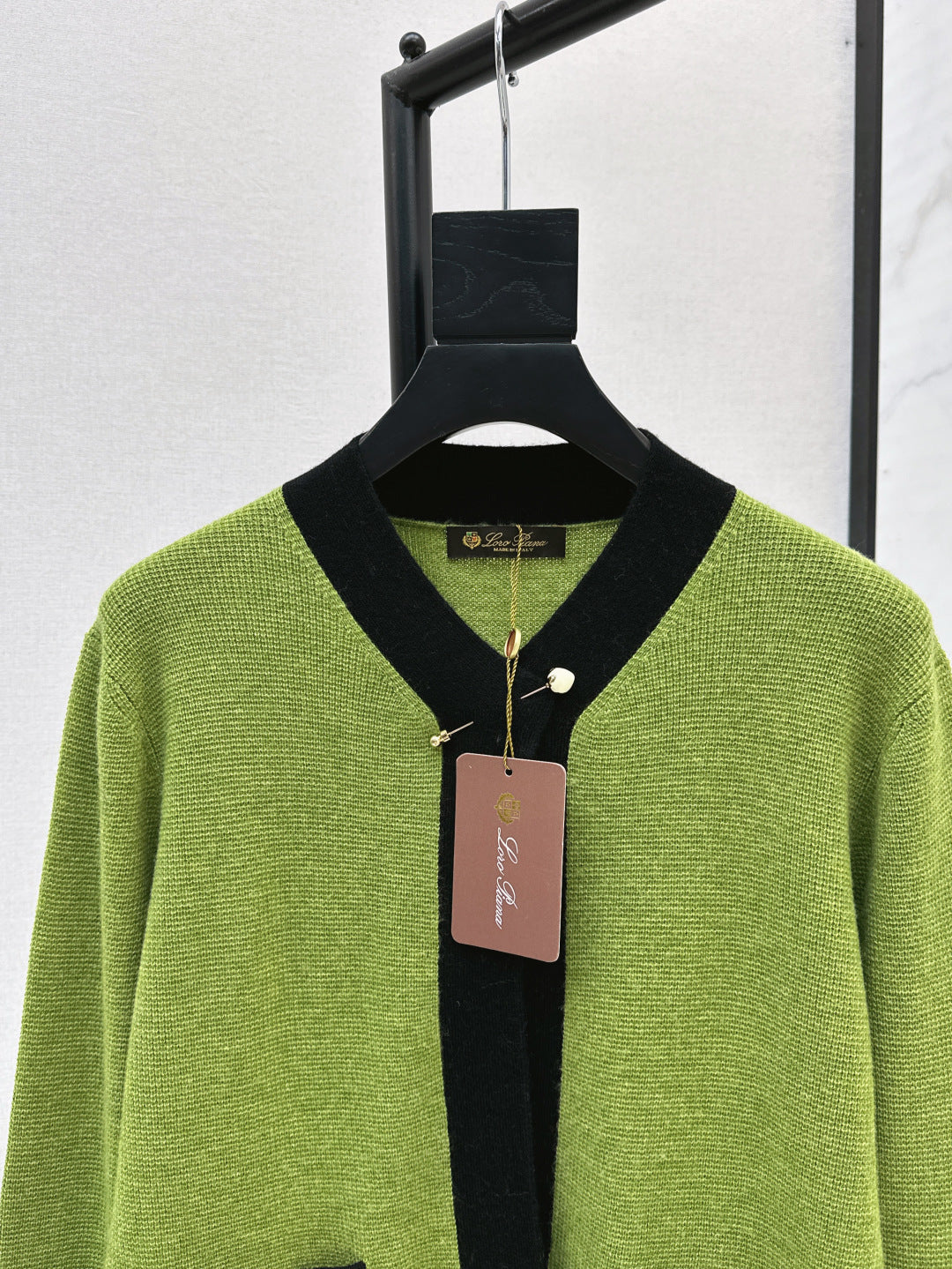 Loro 25fw cashmere cardigan