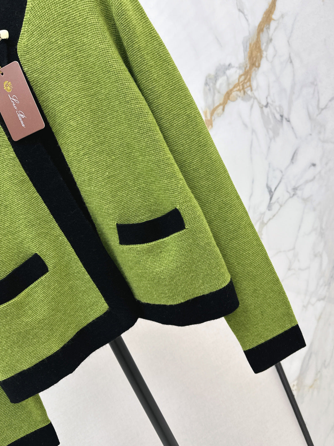 Loro 25fw cashmere cardigan