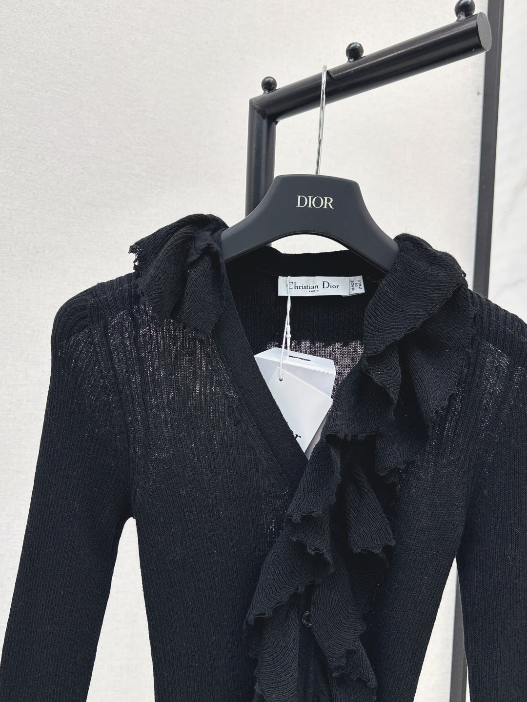CD 25fw ruffle sweater