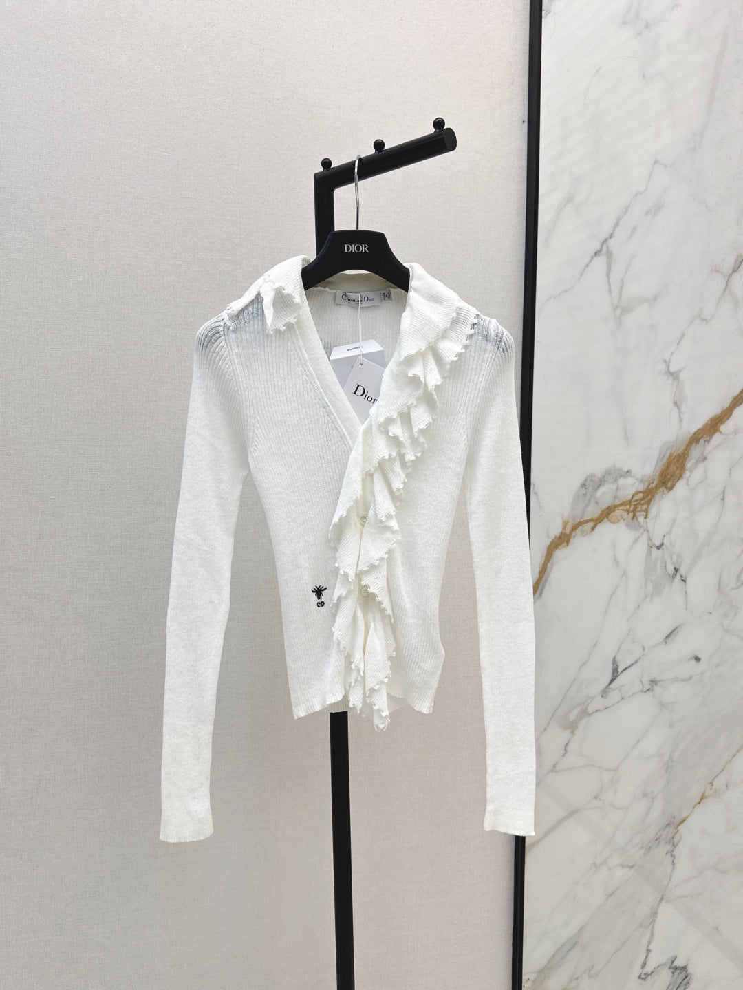 CD 25fw ruffle sweater