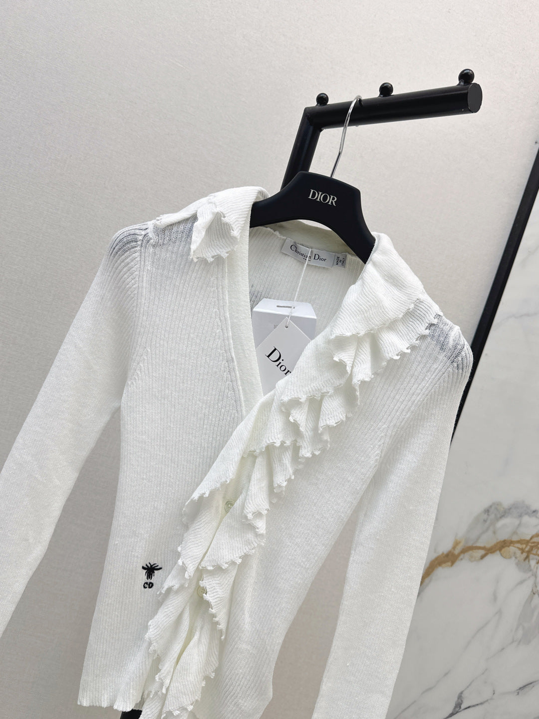 CD 25fw ruffle sweater