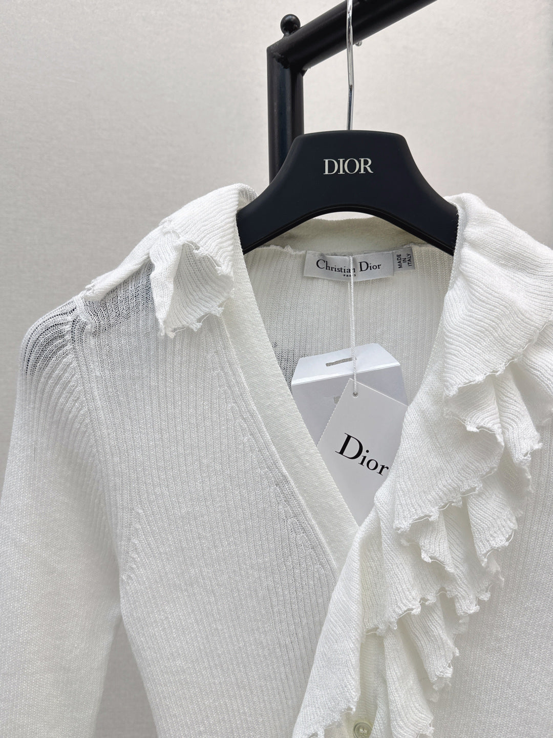 CD 25fw ruffle sweater