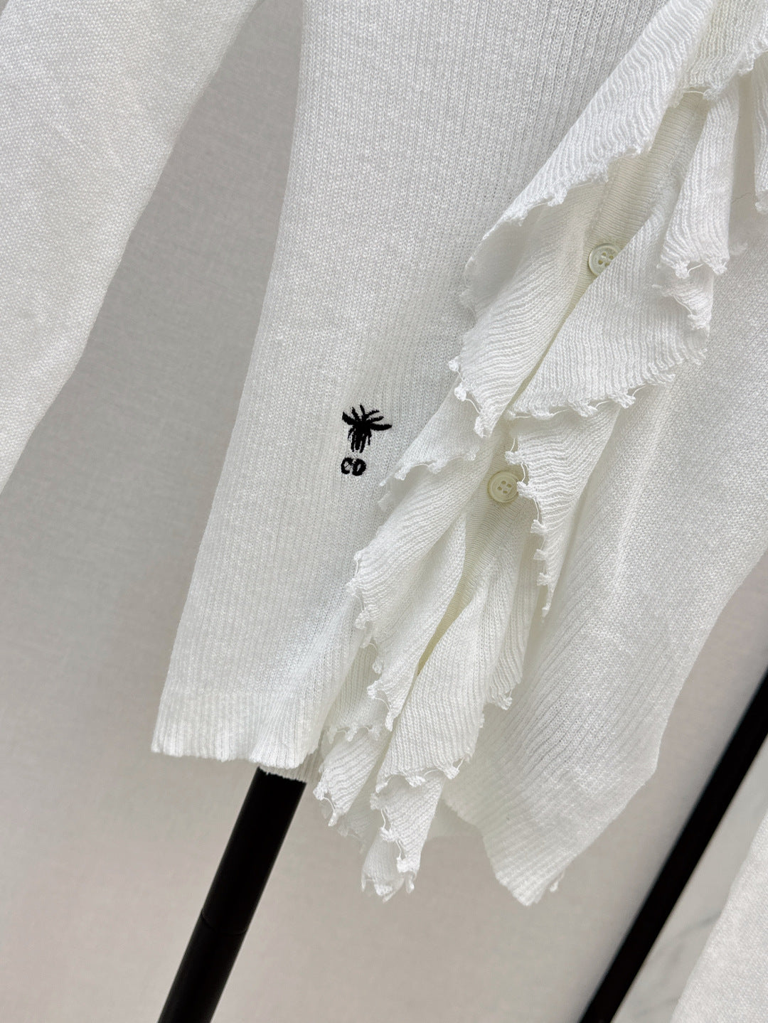 CD 25fw ruffle sweater