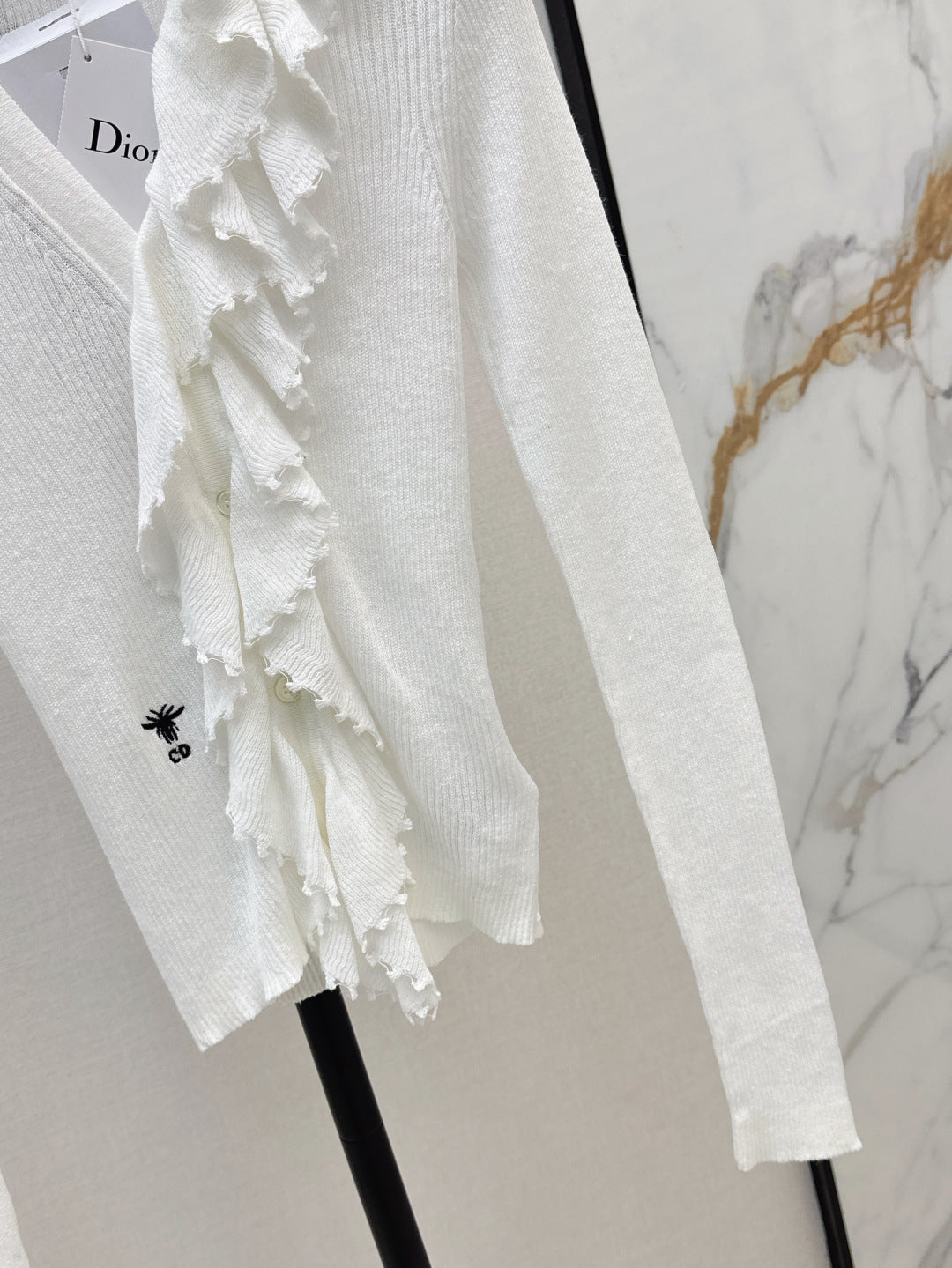 CD 25fw ruffle sweater