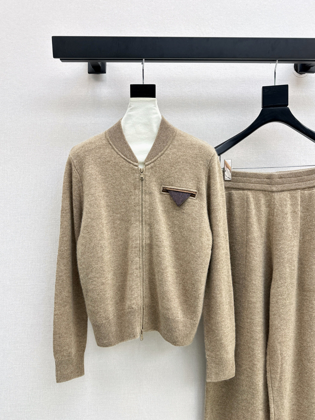 Brune 25fw cashmere suit