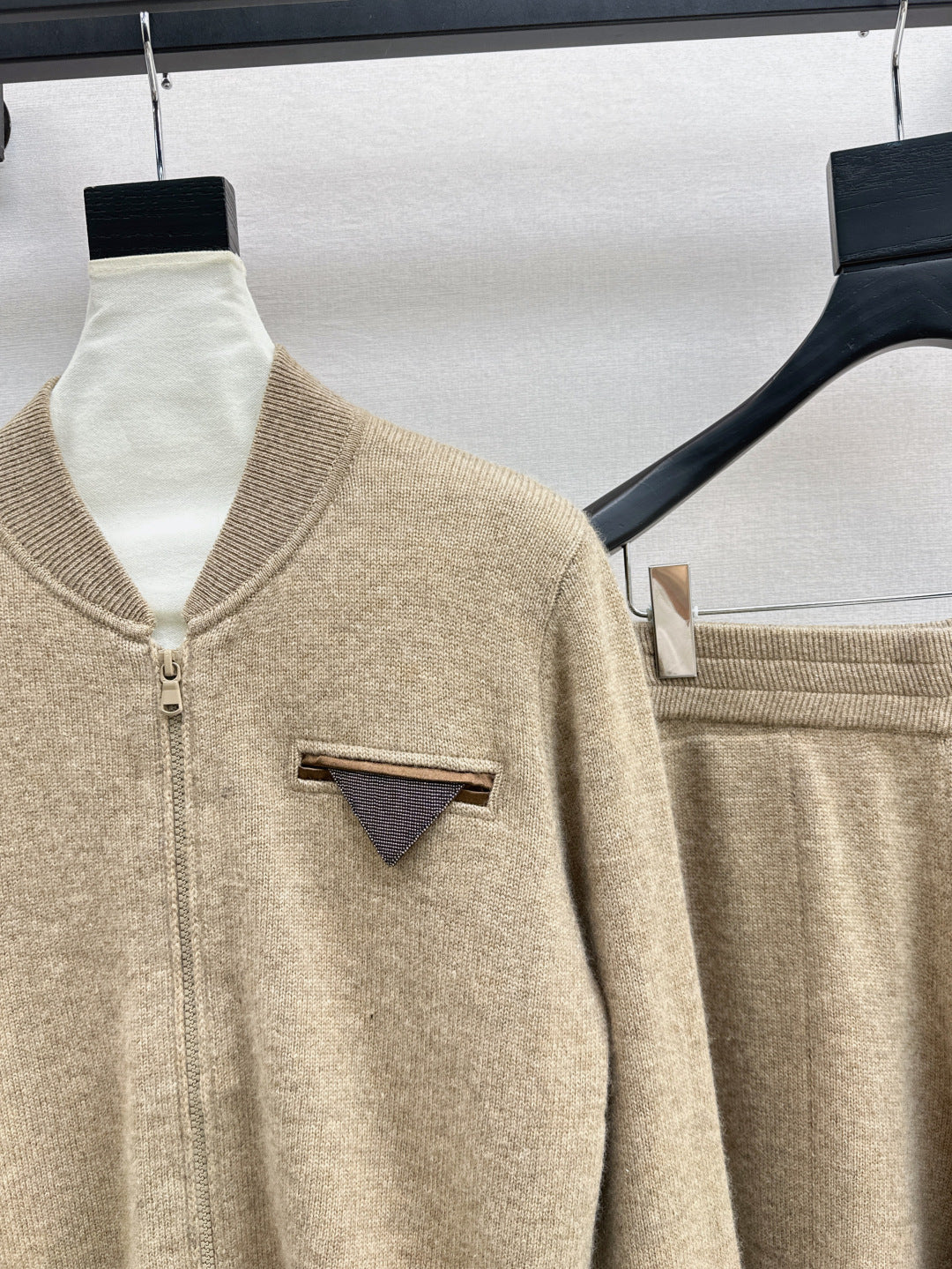Brune 25fw cashmere suit