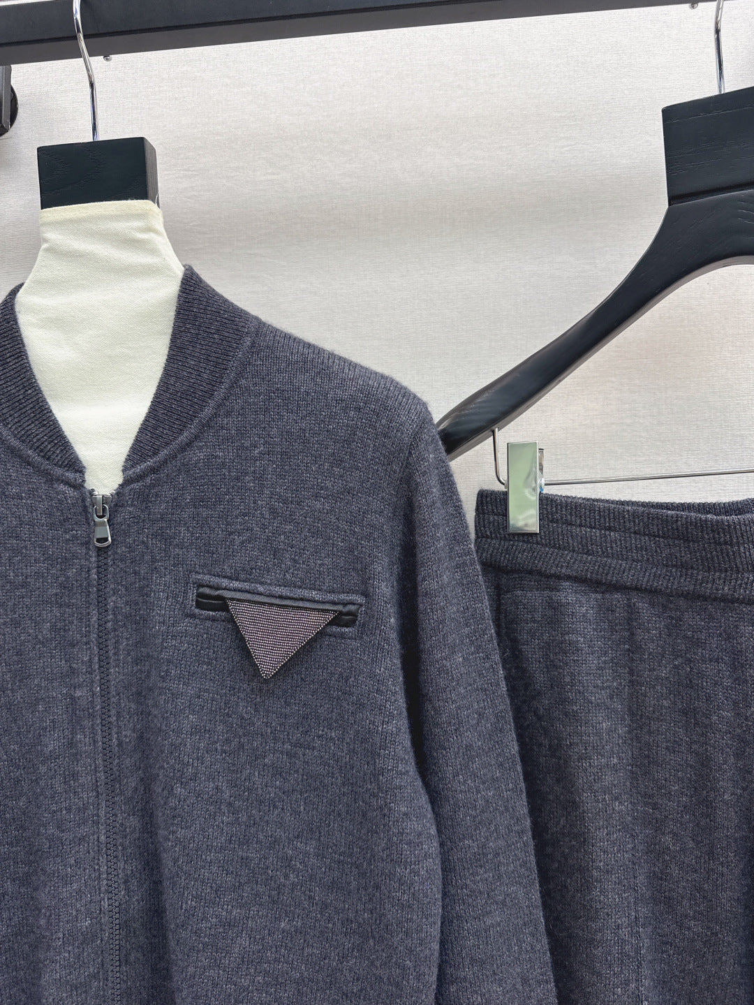 Brune 25fw cashmere suit