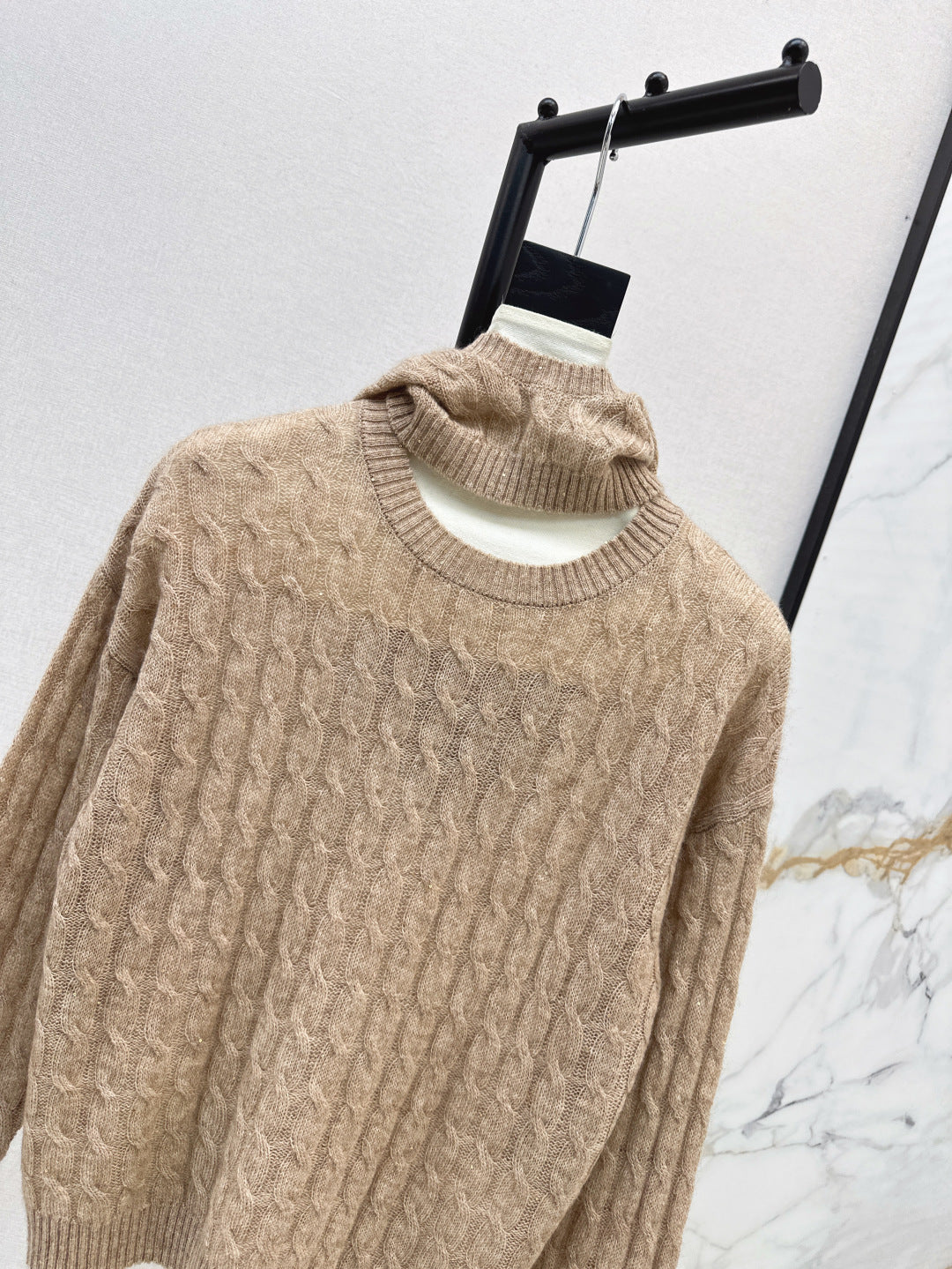 Brune 25fw cashmere sweater
