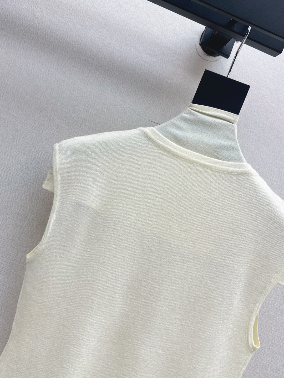 Brune 25fw v-neck vest
