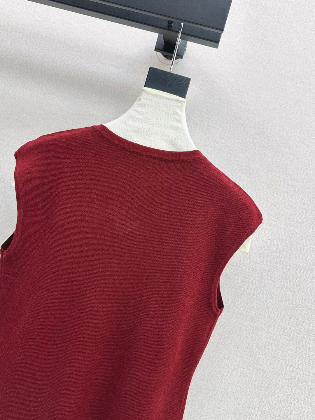 Brune 25fw v-neck vest