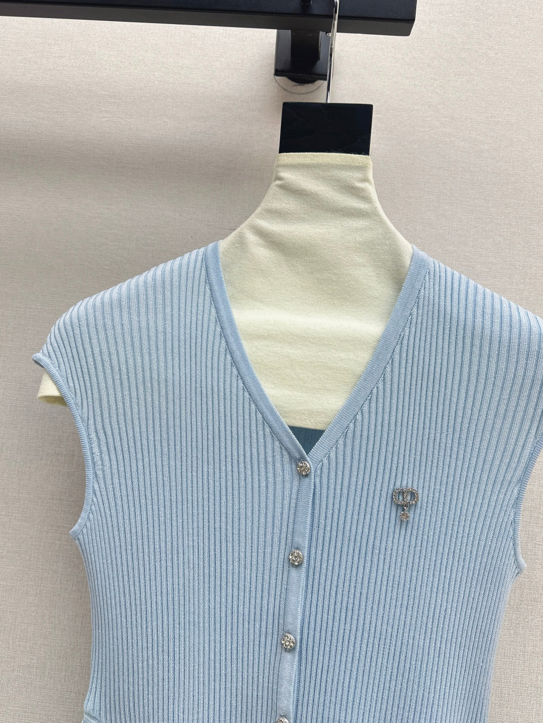 CD 25fw knitted vest