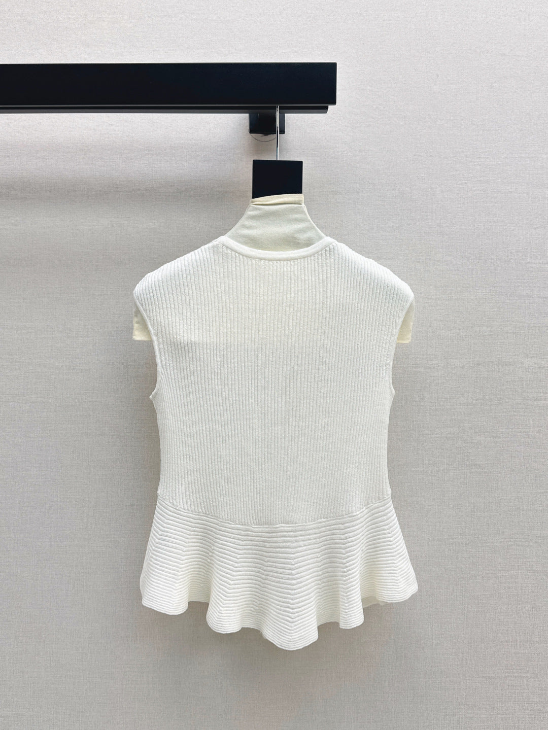 CD 25fw knitted vest