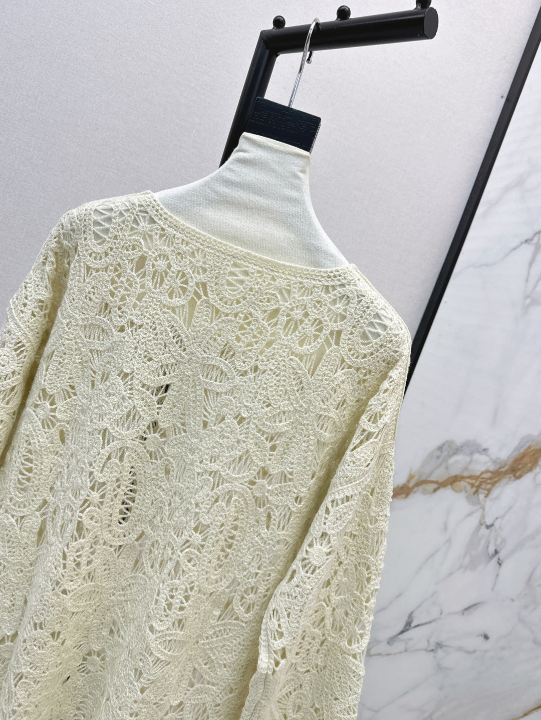 Brune 25fw cashmere hollow sweater