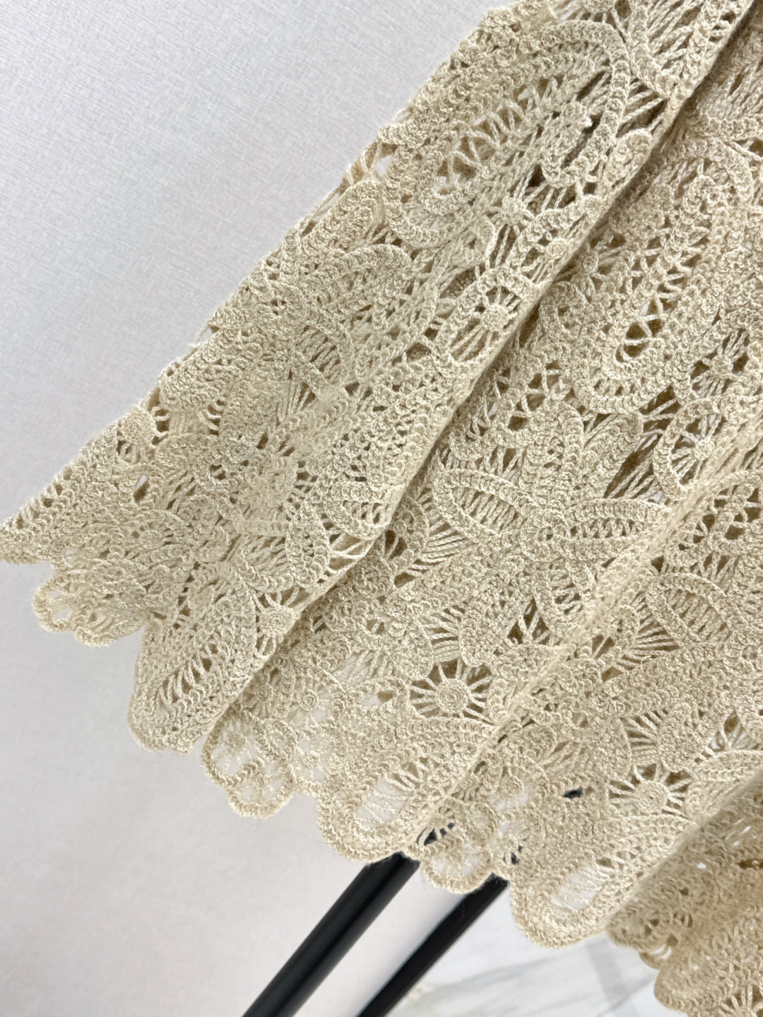 Brune 25fw cashmere hollow sweater