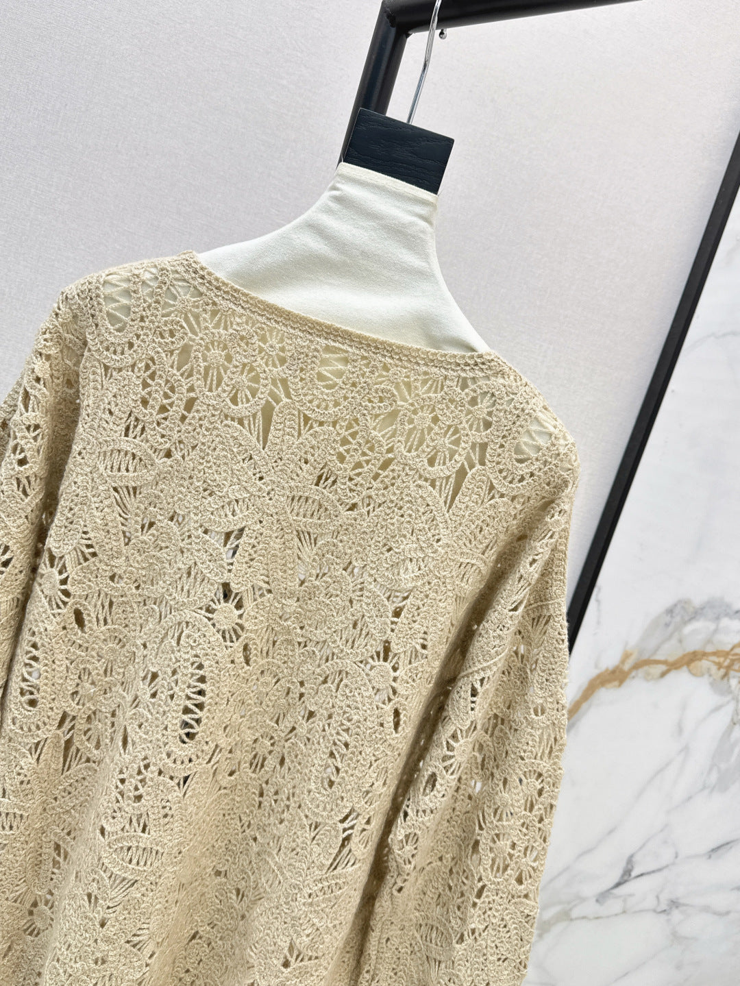 Brune 25fw cashmere hollow sweater