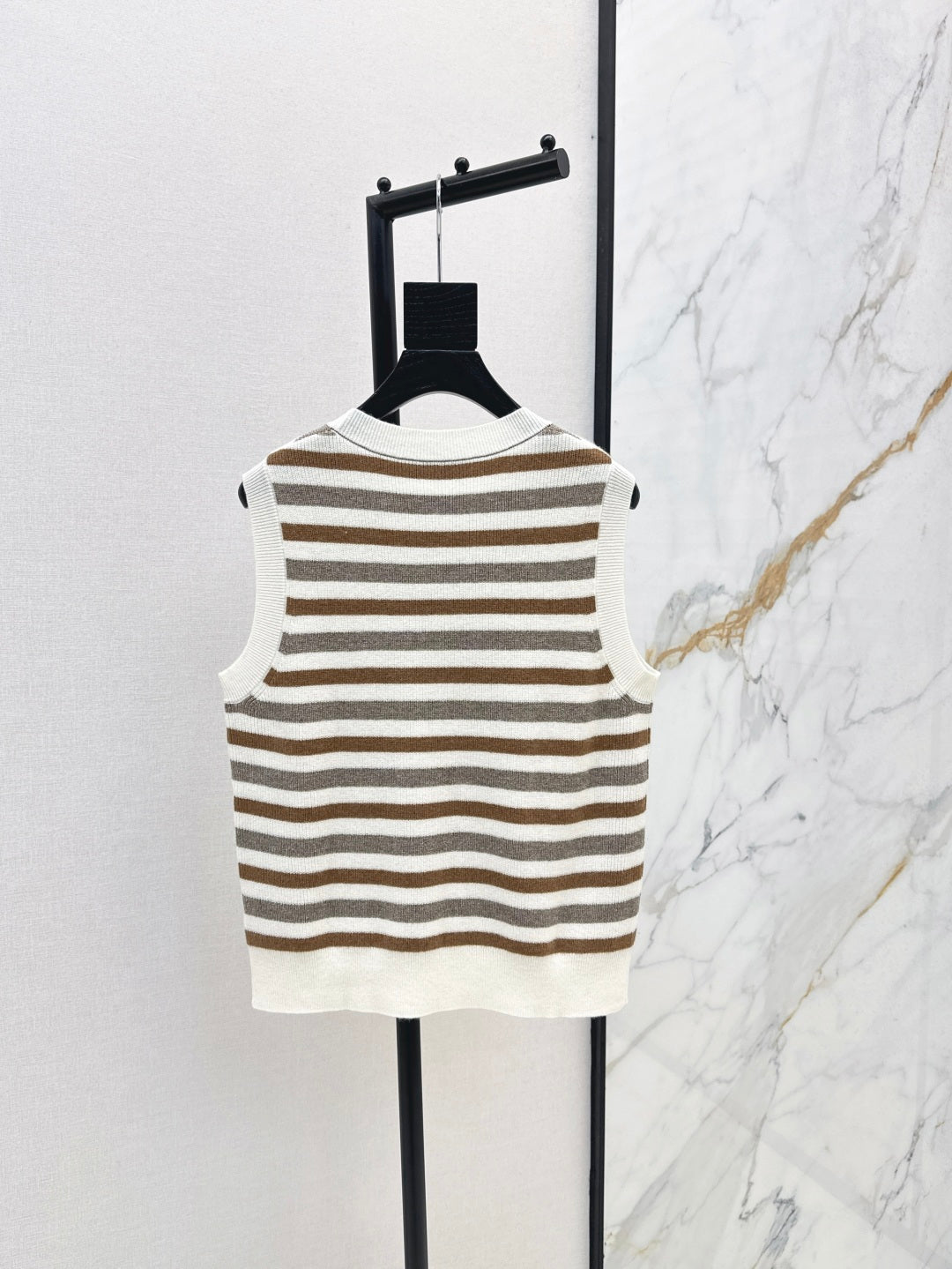 Brune 25fw knitted vest