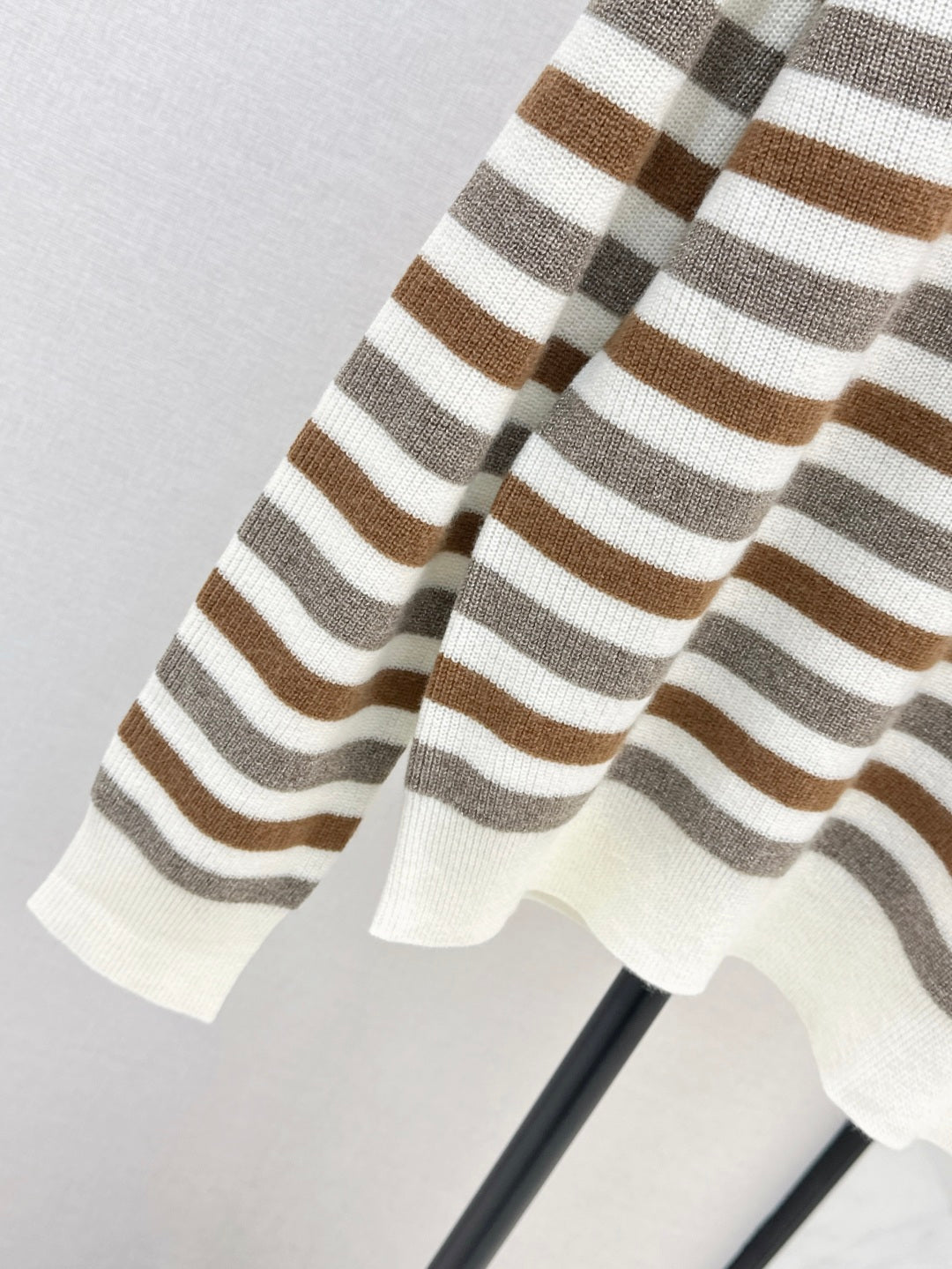 Brune 25fw knitted sweater
